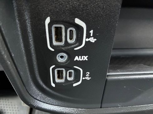 Used 2024 RAM 3500 Big Horn image 6