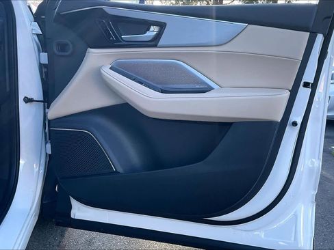 Used 2025 Acura MDX SH-AWD w/ Technology Package image 26