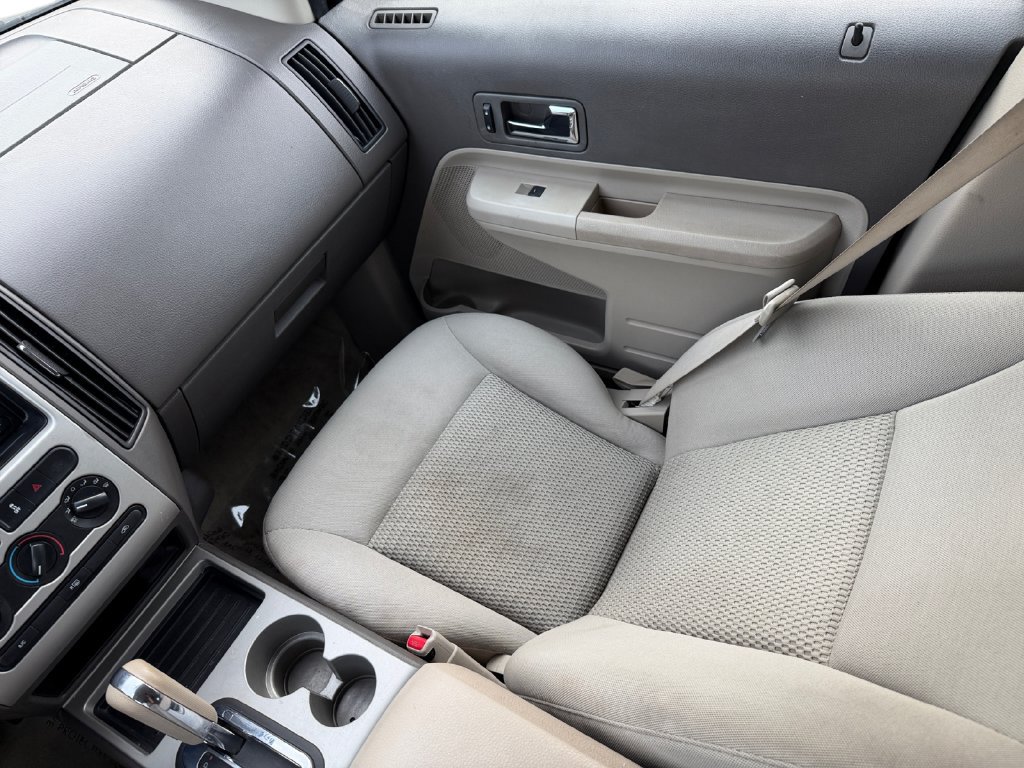 Used 2010 Ford Edge SE FWD image 17