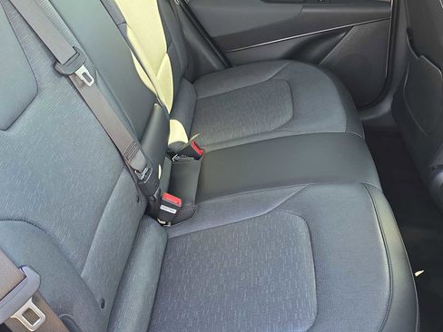 Used 2023 Kia Niro Wave image 18