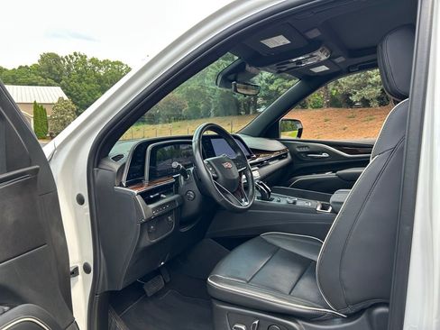 Used 2023 Cadillac Escalade ESV Premium Luxury AWD/4WD image 37