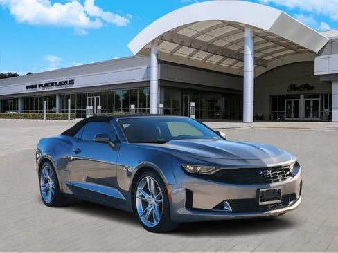 Used 2020 Chevrolet Camaro LT w/ RS Package image 2