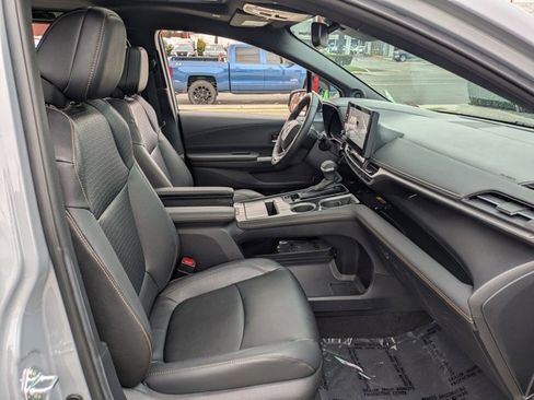 Used 2025 Toyota Sienna XLE Woodland Edition image 22