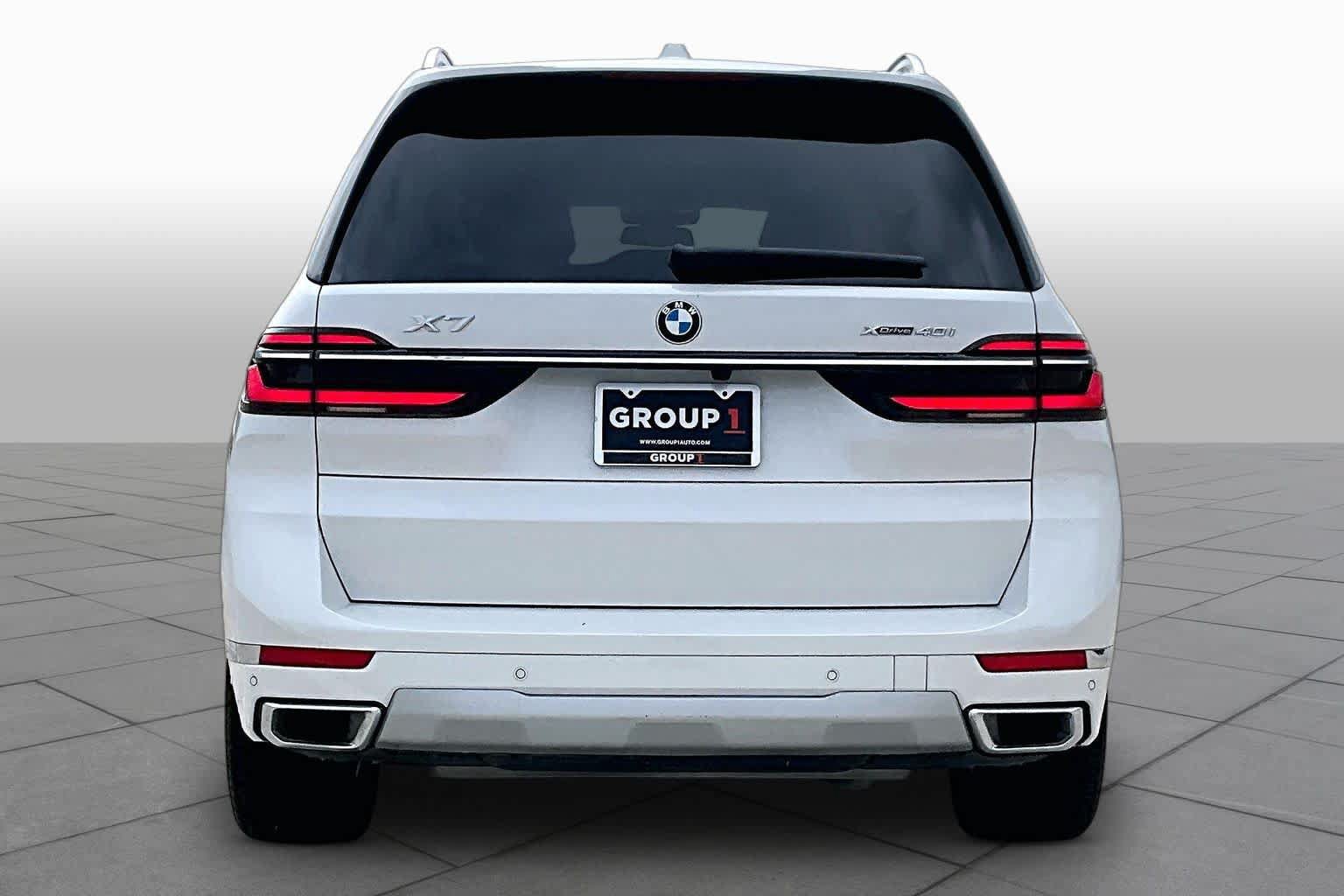 Used 2026 BMW X7 xDrive40i AWD/4WD image 4