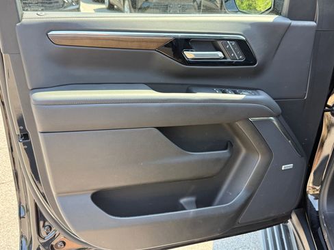 Certified 2026 Chevrolet Tahoe High Country AWD/4WD image 16