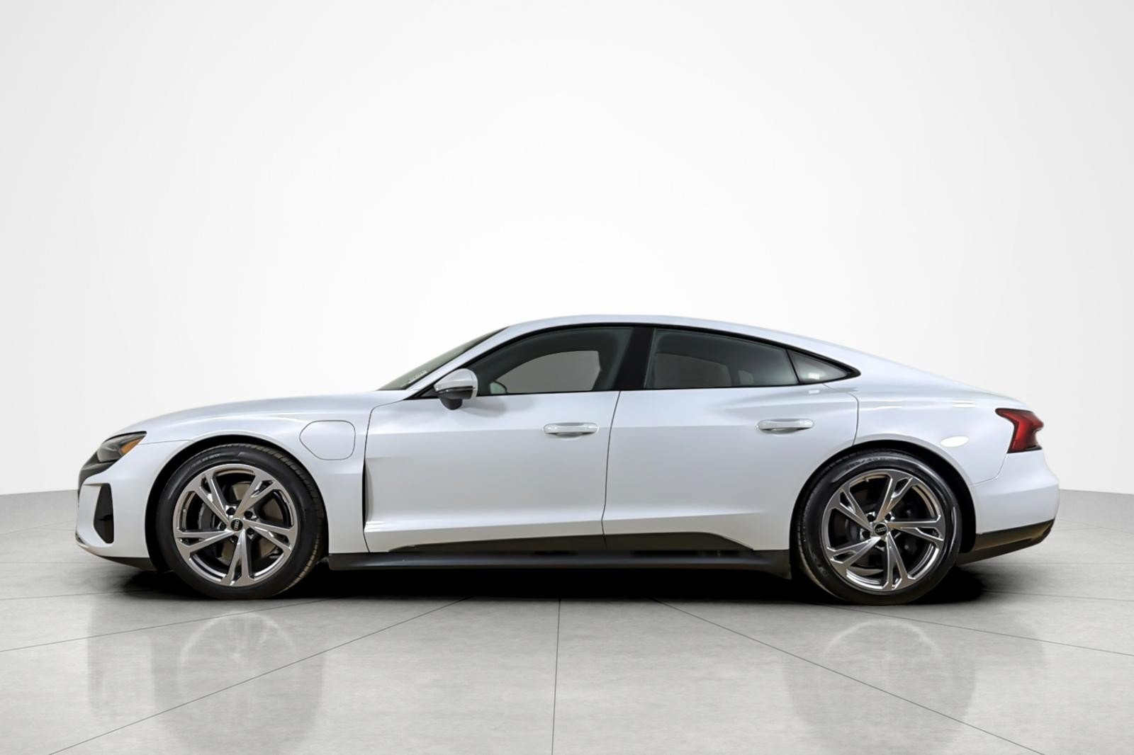 Used 2023 Audi e-tron GT Premium Plus w/ Executive Package AWD/4WD image 2