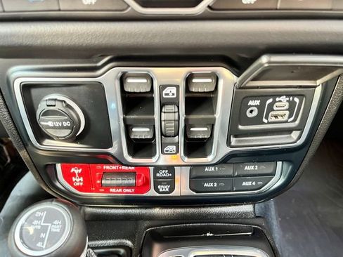 Used 2024 Jeep Wrangler Unlimited Rubicon 4xe image 45