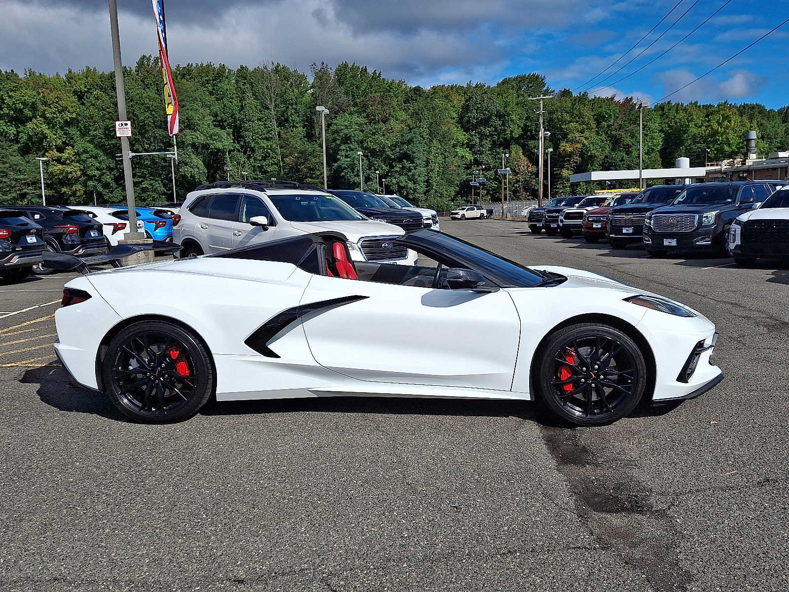 Used 2023 Chevrolet Corvette Stingray Preferred Conv w/ Z51 Performance Package RWD image 7