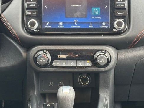 Used 2024 Nissan Kicks SR image 13