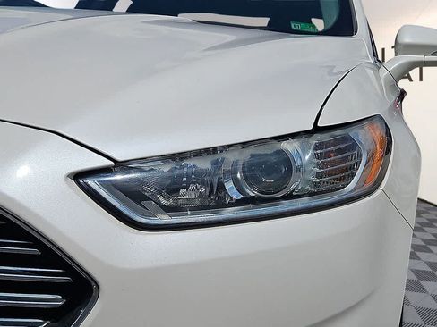 Used 2014 Ford Fusion SE FWD image 8