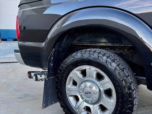 Used 2016 Ford F250 Lariat w/ Lariat Ultimate Package AWD/4WD image 31