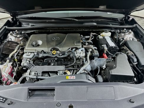 Used 2024 Toyota Camry SE w/ Convenience Package image 32