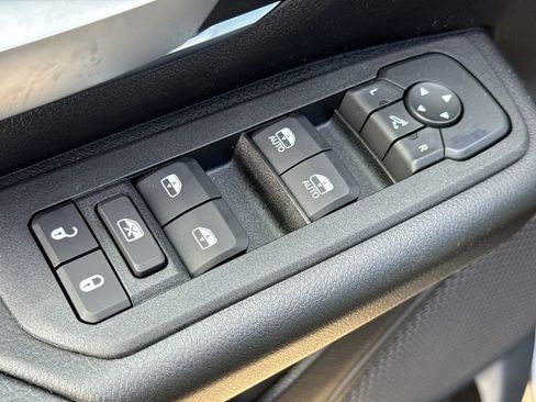 New 2026 RAM 1500 4x4 Crew Cab image 18