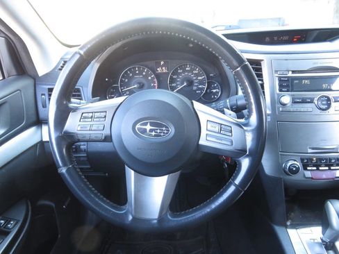 Used 2011 Subaru Legacy 2.5i Premium image 14