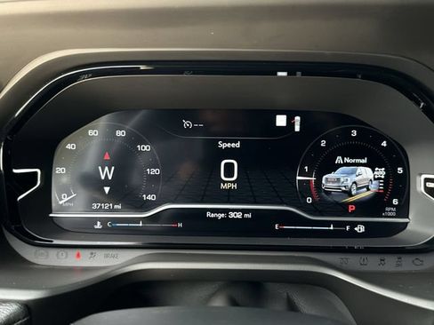Used 2022 GMC Yukon XL Denali w/ Denali Premium Package AWD/4WD image 23