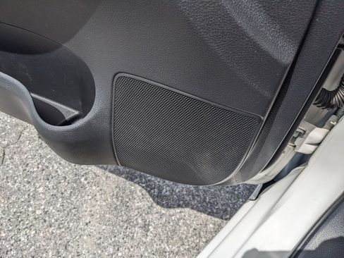 Used 2018 Nissan Sentra SV FWD image 40