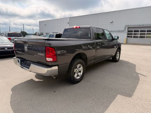 Used 2021 RAM 1500 Classic SLT AWD/4WD image 4