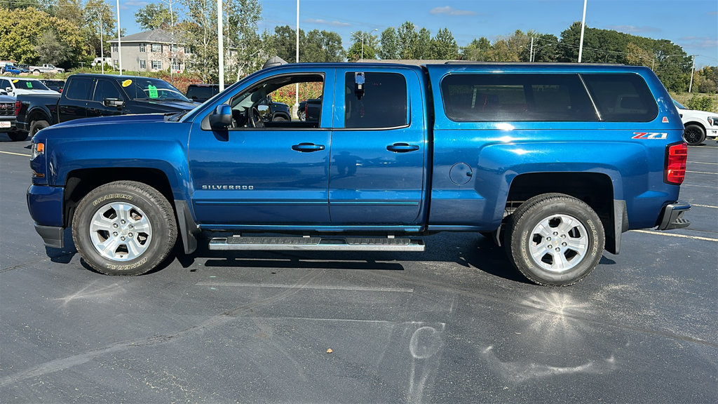 Used 2018 Chevrolet Silverado 1500 LT w/ All Star Edition AWD/4WD image 4