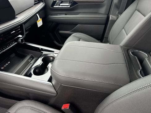 New 2026 Chevrolet Suburban LT w/ Comfort Package image 22