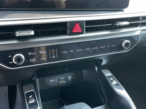 New 2026 Kia Sorento S image 18