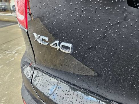 Used 2019 Volvo XC40 T5 Momentum AWD/4WD image 10