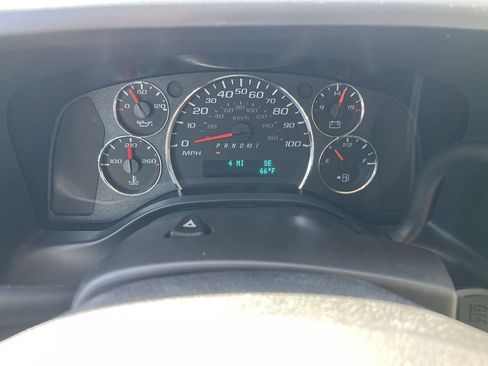New 2026 GMC Savana 3500 w/ Driver Convenience Package RWD image 11