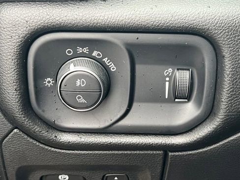 Used 2023 RAM 1500 Big Horn image 19