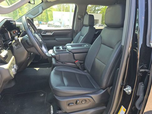 Certified 2025 GMC Sierra 1500 SLT AWD/4WD image 29