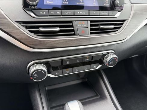 New 2026 Nissan Altima 2.5 SV FWD image 18
