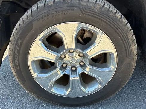 Used 2020 RAM 1500 Big Horn AWD/4WD image 17