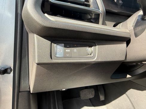 Used 2024 Chevrolet Traverse LS FWD image 19