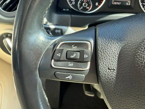 Used 2015 Volkswagen Tiguan SE AWD/4WD image 21