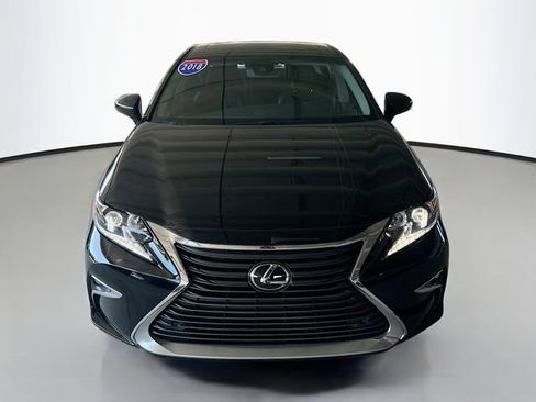 Used 2018 Lexus ES 350 w/ Navigation System Package image 3