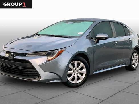 Used 2024 Toyota Corolla LE FWD image 1