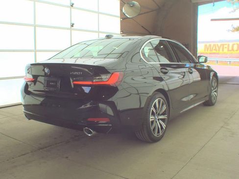 Used 2025 BMW 330i xDrive Sedan w/ Premium Package image 3