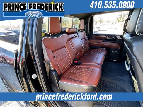 Used 2025 GMC Sierra 3500 Denali Ultimate image 26