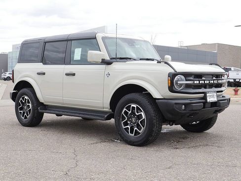New 2026 Ford Bronco Outer Banks AWD/4WD image 7