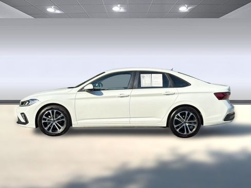 Used 2026 Volkswagen Jetta Sport FWD image 2