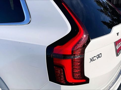 New 2026 Volvo XC90 B6 Plus w/ Protection Package Premier image 25