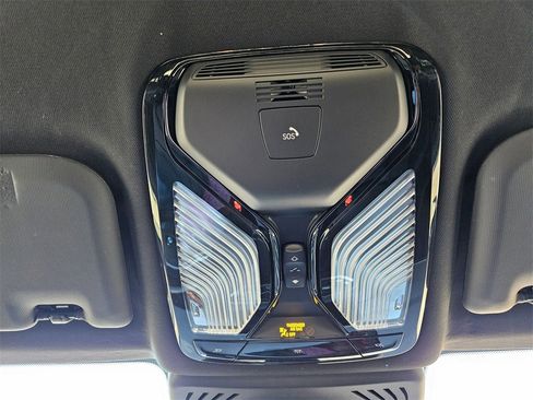 Certified 2023 BMW X3 xDrive30i w/ M Sport Package image 18