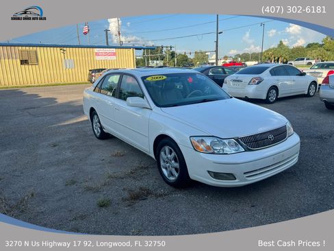 Used 2000 Toyota Avalon XLS FWD image 1