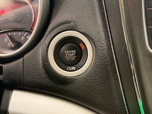 Used 2018 Dodge Journey SE w/ Connectivity Group FWD image 28