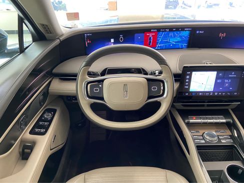 Used 2024 Lincoln Nautilus Reserve w/ Equipment Group 202A image 23