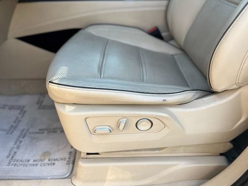Used 2021 Cadillac Escalade Premium Luxury AWD/4WD image 23