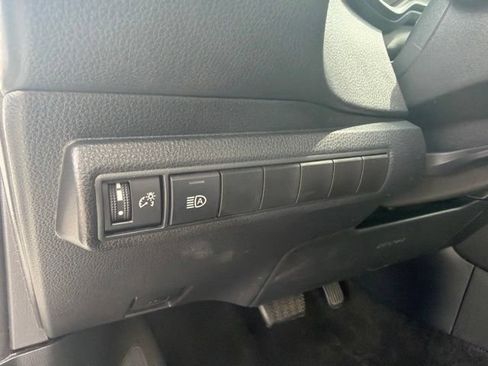 Used 2024 Toyota Corolla LE FWD image 35