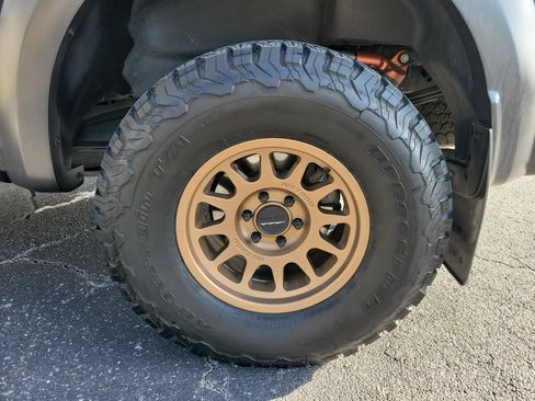 Used 2020 Ford F150 Raptor w/ Equipment Group 802A Luxury image 31