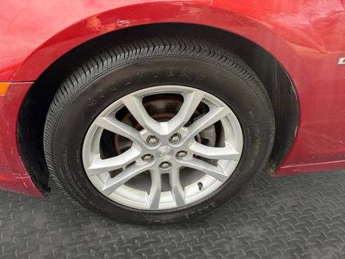 Used 2015 Chevrolet Camaro LS RWD image 9