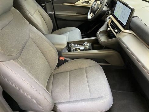 Used 2026 Ford Explorer Active RWD image 25