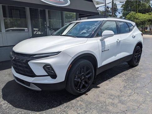 Used 2024 Chevrolet Blazer LT w/ Convenience Package FWD image 1