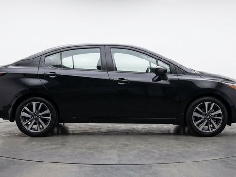 Used 2025 Nissan Versa SV FWD image 11